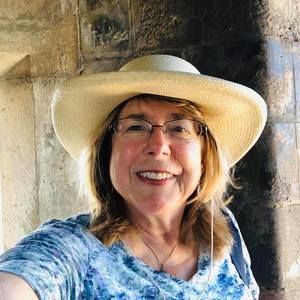 Meet your Posher, Laurie